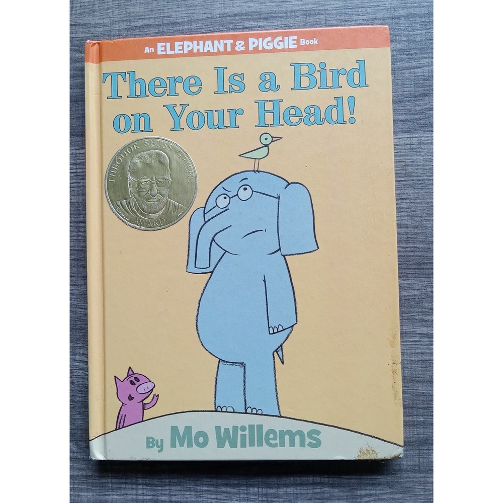 There Is a Bird On‎ Your Head! [An Elephant and Piggie Book] Vintage
